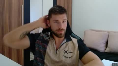 darius_94 online show from February 7, 1:14 pm