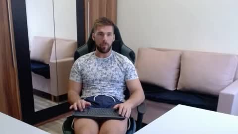 darius_94 online show from October 22, 1:02 pm