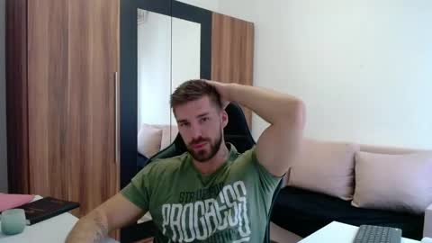 darius_94 online show from May 29, 11:19 am