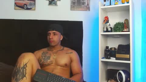Darius Phoenix  online show from January 22, 12:38 pm