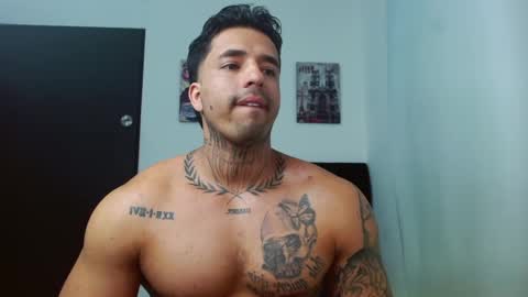 Darius Phoenix  online show from September 10, 9:49 pm