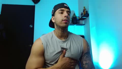 Darius Phoenix  online show from January 7, 8:25 pm