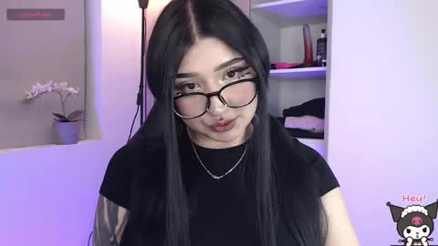 dark___doll online show from May 19, 2:51 am