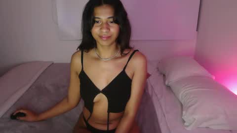 Snapshot of dark_enchantress_ chatting on March 8, 2:12 am Sofia online show from March 8, 2:12 am