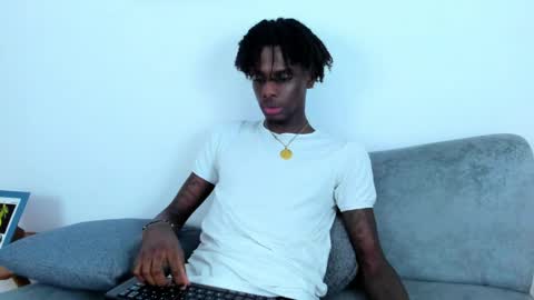 dark_fantasy9 online show from April 23, 3:14 am