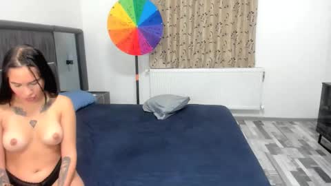 Leo  Bella online show from October 25, 9:37 pm