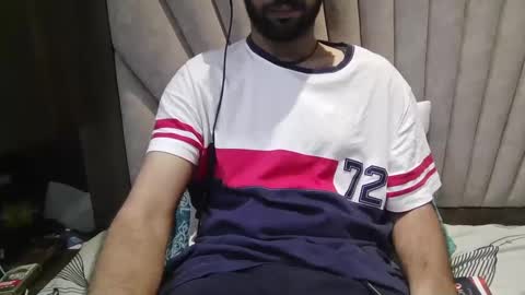 Snapshot of darkbud03 chatting on February 6, 10:47 am just a guy online show from February 6, 10:47 am