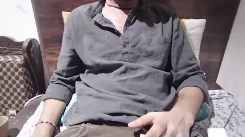 Snapshot of darkbud03 chatting on February 21, 5:31 pm just a guy online show from February 21, 5:31 pm