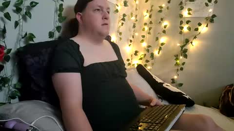 Snapshot of darkestdesire91 chatting on October 20, 8:14 pm darkestdesire91 online show from October 20, 8:14 pm