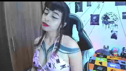 Snapshot of darkkittenuwu chatting on September 11, 9:49 pm Hi Im Yuri independent modelhelp me get my 111 hands upuwu online show from September 11, 9:49 pm