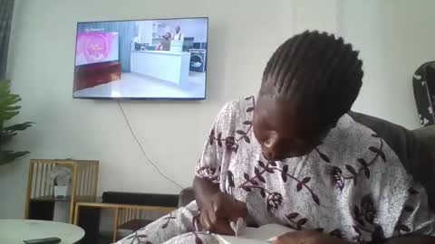 Melanie online show from December 1, 12:47 pm