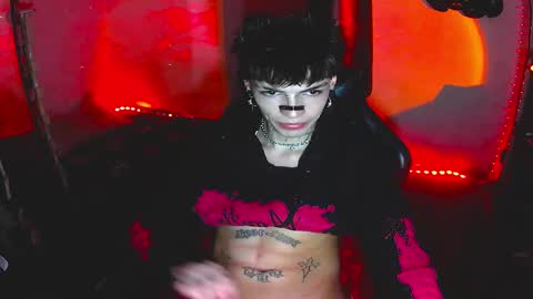   online show from December 14, 7:03 am