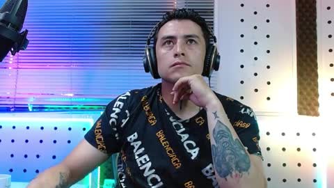 DARKO0717 online show from April 5, 11:57 pm