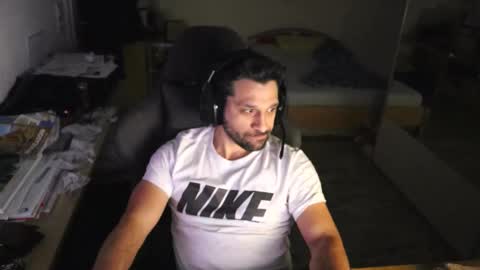 darkschneider_ online show from October 5, 9:33 pm