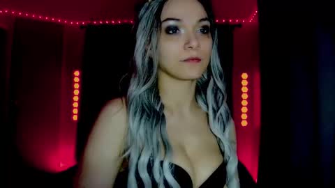 roseredgoddess online show from March 31, 4:02 am