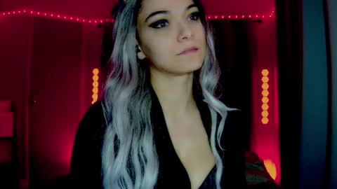 roseredgoddess online show from May 26, 1:55 am