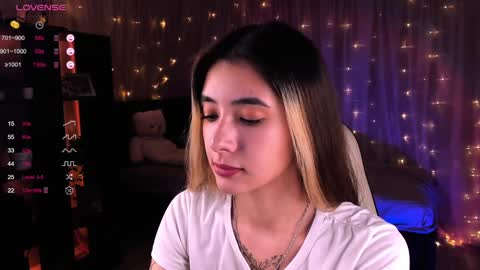 Belle online show from December 15, 7:57 am