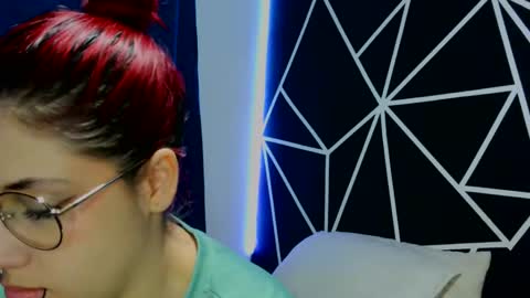 Snapshot of darlyhooper1_ chatting on September 20, 2:47 am Darlyhooper online show from September 20, 2:47 am