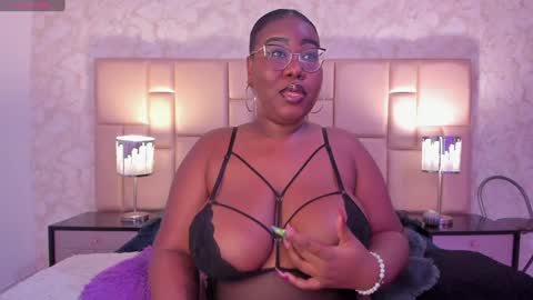 Snapshot of darnellqueen chatting on January 30, 5:19 am Darnell Queen online show from January 30, 5:19 am