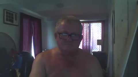 Snapshot of darwincock chatting on January 4, 4:44 am darwincock online show from January 4, 4:44 am