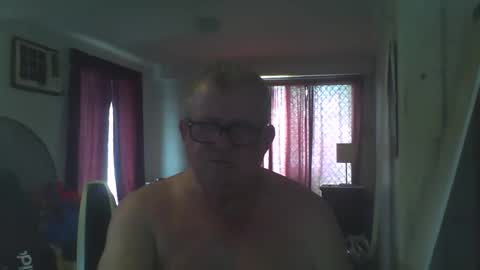 Snapshot of darwincock chatting on December 18, 5:59 am darwincock online show from December 18, 5:59 am