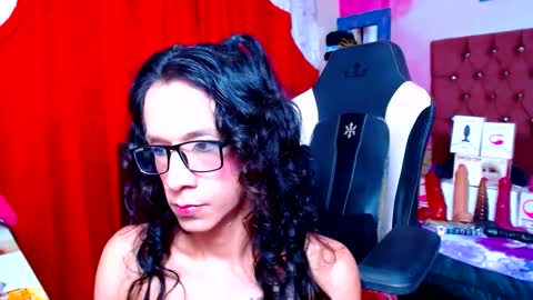 Snapshot of daslytsroze chatting on February 23, 4:50 am Dasly online show from February 23, 4:50 am