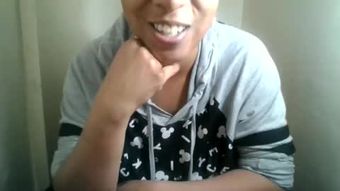 Snapshot of daszler chatting on February 18, 7:52 pm Daszler online show from February 18, 7:52 pm