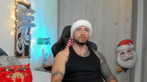 Snapshot of dave_max93 chatting on December 23, 6:15 pm DAVE MAX online show from December 23, 6:15 pm