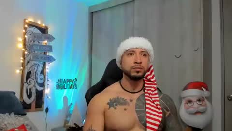 Snapshot of dave_max93 chatting on December 24, 3:58 pm DAVE MAX online show from December 24, 3:58 pm