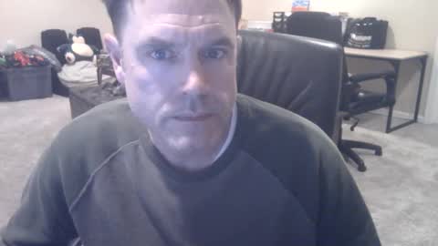 daved14u online show from December 1, 7:06 am