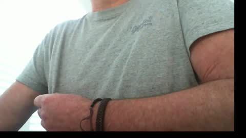 davesu12345 online show from October 24, 8:26 am