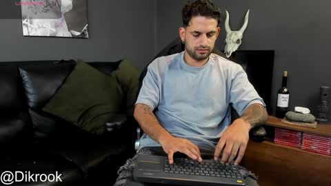 Snapshot of davevilboy chatting on January 29, 12:24 pm Daves online show from January 29, 12:24 pm