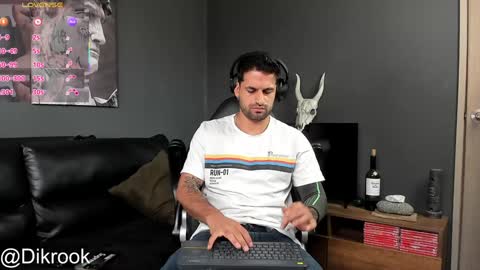 Snapshot of davevilboy chatting on February 5, 12:27 pm Daves online show from February 5, 12:27 pm