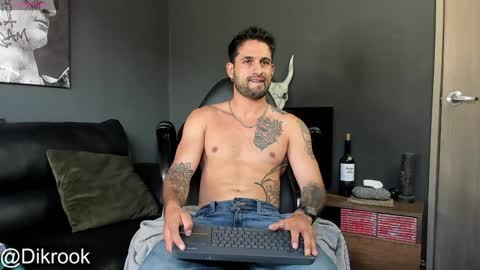 Snapshot of davevilboy chatting on January 20, 3:28 pm Daves online show from January 20, 3:28 pm