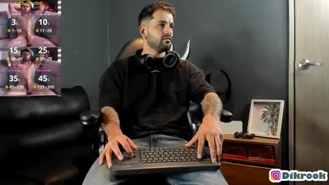 Snapshot of davevilboy chatting on March 5, 9:49 am Daves online show from March 5, 9:49 am