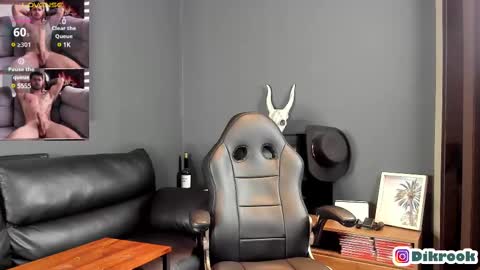 Snapshot of davevilboy chatting on March 4, 9:51 am Daves online show from March 4, 9:51 am