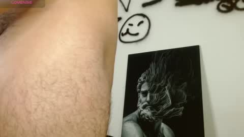 Twitter davidsanctum online show from April 11, 4:50 am