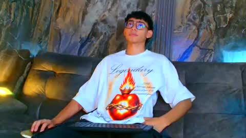 Snapshot of david_laid_ chatting on February 3, 9:18 pm David online show from February 3, 9:18 pm