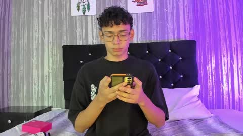 Snapshot of david_laid_ chatting on September 18, 1:53 am David online show from September 18, 1:53 am