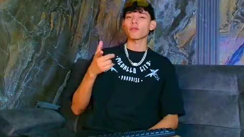 Snapshot of david_laid_ chatting on February 4, 9:41 pm David online show from February 4, 9:41 pm