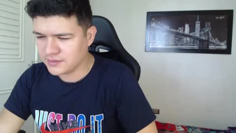 Snapshot of david_smit_ chatting on December 11, 3:26 pm david smit online show from December 11, 3:26 pm