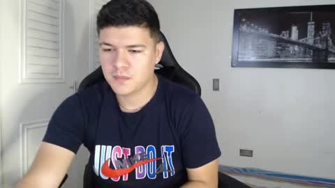 Snapshot of david_smit_ chatting on December 5, 2:17 pm david smit online show from December 5, 2:17 pm