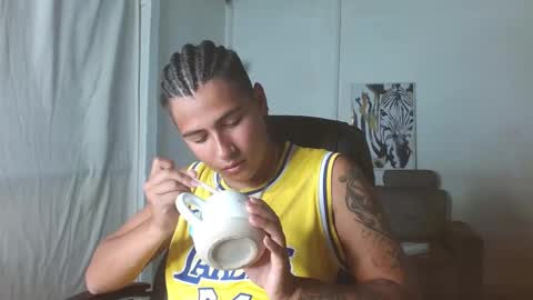 Snapshot of davidbless chatting on March 1, 11:37 pm David Bless online show from March 1, 11:37 pm