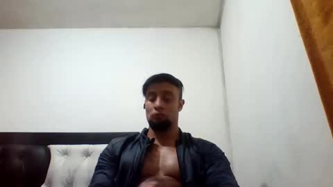 Snapshot of davidcr89 chatting on September 10, 6:36 am davidcr89 online show from September 10, 6:36 am