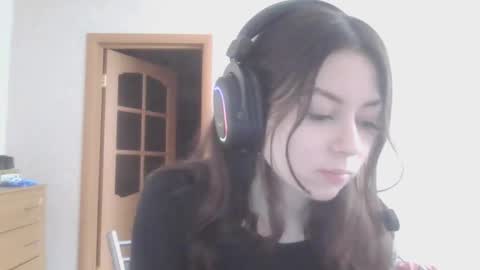 Snapshot of dawndollins chatting on March 6, 9:47 am Alice online show from March 6, 9:47 am