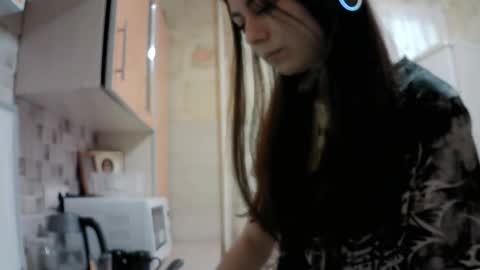 Snapshot of dawndollins chatting on February 27, 12:34 pm Alice online show from February 27, 12:34 pm