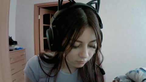 Snapshot of dawndollins chatting on March 11, 9:24 am Alice online show from March 11, 9:24 am
