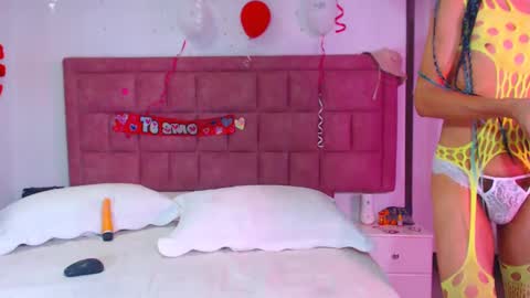 dayannaxxo online show from February 19, 12:14 am