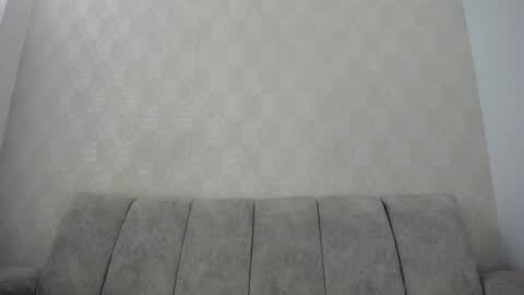 Snapshot of dayis_butera chatting on January 15, 12:47 pm Dayanna online show from January 15, 12:47 pm