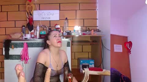 Snapshot of dayla_grey chatting on March 7, 12:45 pm Dayla online show from March 7, 12:45 pm